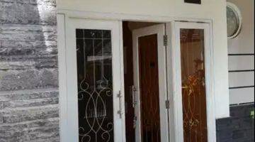 Gambar 1 Rumah 2 Lantai Bagus Semi Furnished