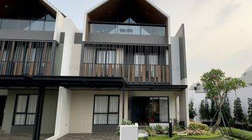 Gambar 1 Rumah 3 Lantai dengan Attic luas dan smart home di Gading Serpong