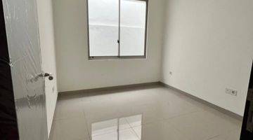 Gambar 3 Di Jual Rumah Siap Huni Pik 2 Ukuran 6x15 2 Lantai 