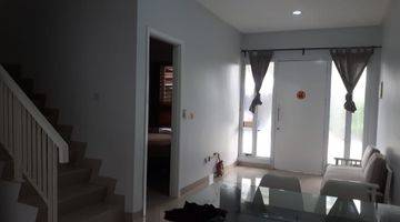 Gambar 1 Di Sewakan Rumah Green Lake City Lebar 6 Dengan 4 Kamar Tidur Semi Furnished