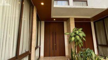 Gambar 3 Rumah Modern 3 Lantai Dlm Townhouse Dijual Murah