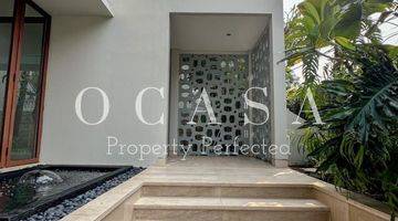 Gambar 1 Rumah tropical modern di Cipete SHM 2 Lantai harga Bagus