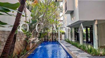 Gambar 2 Rumah tropical modern di Cipete SHM 2 Lantai harga Bagus