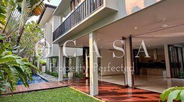 Gambar 3 Rumah tropical modern di Cipete SHM 2 Lantai harga Bagus