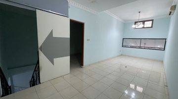 Gambar 4 Dijual Rumah Jalan Depan Muat 3 Mobil Di Pondok Indah Jaksel