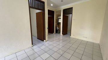 Gambar 2 Dijual Cepat Rumah 2 Lantai Di Pondok Indah. Lokasi Bagus Harga Ekonomis (ir)