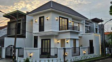 Gambar 1 Rumah Modern Style 2 Lantai Rungkut Asri Row Jalan Lebar