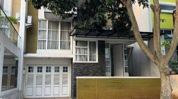 Gambar 1 Dijual Cepat Rumah 2 Lantai di Grand Wisata, Bekasi