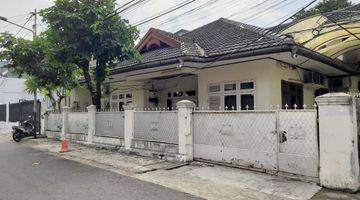 Gambar 1 Rumah Lama Murah Jalan Lebar di Tebet