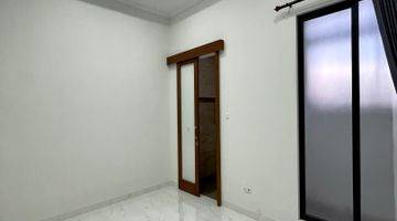 Gambar 3 Rumah Baru 2 Lantai Minimalist Modern Siap Pakai Di Batununggal