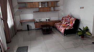 Gambar 2 Rumah Furnished Green Lake City Amerika Latin Uk 6 X 18