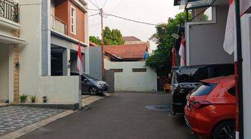 Gambar 4 Gs17 Rumah Mewah 2,5 Lt Dalam Cluster di Jl. M Kafi 1 Jagakarsa