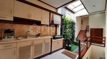 Gambar 5 Dijual Rumah Furnished SHM di Setrasari, Sukajadi, Bandung