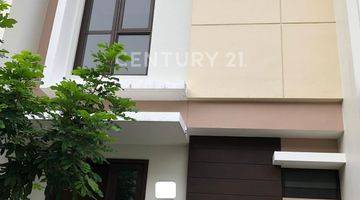 Gambar 2 Dijual Rumah 2 Lantai Di Cluster Burgundy Summarecon Bekasi