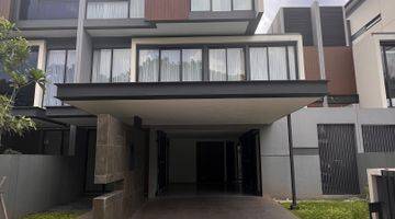 Gambar 1 Dijual Rumah Mewah 3 Lantai Full Furnish Navapark BSD Bagus