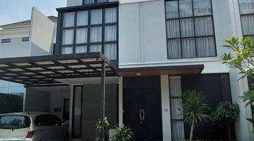 Gambar 1 Rumah bergaya American Clasic di Jakarta Selatan tinggal 7 unit