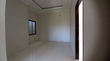 Gambar 5 Rumah brand new hoek Villa Melati Mas 2 Lantai 