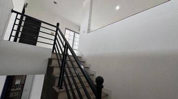 Gambar 2 Dijual Rumah Cantik 2 Lantai Furnished Siap Huni Ada Gym Room di Taman Holandia. Mncefk