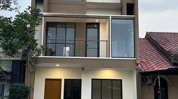 Gambar 1 Turun Harga Dijual Rumah 2 Lantai Brand New di Sutera Flamboyan. Ivn