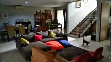 Gambar 4 Dijual Rumah 3 Lantai Siap Huni Tepat Sebelah Mall Gandaria City. Tmefa