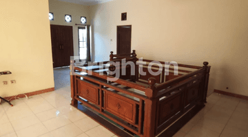 Gambar 5 RUMAH JL GUBENG KERTAJAYA FULL FURNISHED