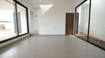 Gambar 3 Rumah Murah Disain Mewah Tropical Townhouse Jatiwaringin 20 Jt All In