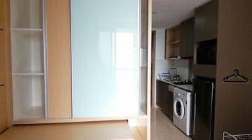 Gambar 3 Dijual Apartemen Gold Coast, Furnished