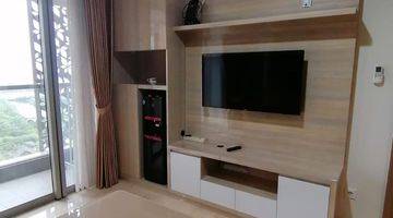 Gambar 3 Disewa Apartemen Gold Coast, Furnished