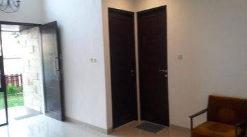 Gambar 4 Dijual Rumah Kencana Loka BSD