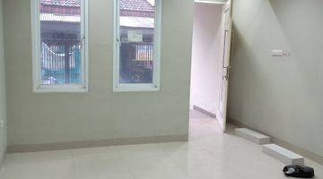 Gambar 5 Duri Kepa, Rumah 3 Lantai Disewakan Per Kamar, Jalan 1 Mobil