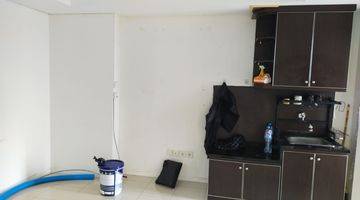 Gambar 1 Dijual cepat unit murah semi furnished lantai rendah 