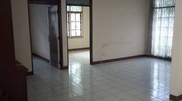 Gambar 3 Rumah Hook di Leuwisari 