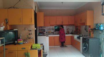 Gambar 4 Dijual Rumah Hook Cantik Terawat Dalam Komplek Villa Cinere