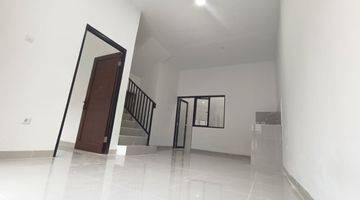 Gambar 3 Rumah Dijual Di Regency Melati Mas 2 Lantai Baru Siap Huni.