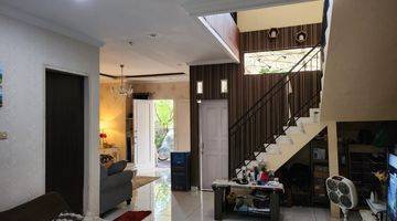 Gambar 1 Rumah 2 Lantai Semi Furnished Cantik SHM di Kemang Pratama, Bekasi