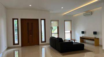 Gambar 3 Luxurious Newly Refurbished House At Menteng 2 Storey