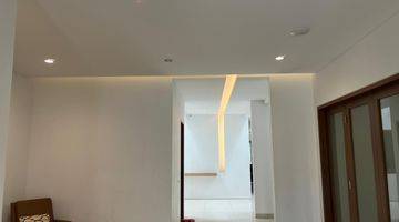 Gambar 2 Luxurious Newly Refurbished House At Menteng 2 Storey