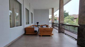 Gambar 5 Brand New House 5Bedrooms at Kemang with Pool and Big Garden