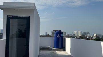 Gambar 3 Ruko Rooftop + Lift Lokasi Strategis di Rawamangun