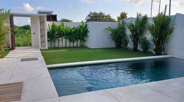 Gambar 1 Dijual Rumah Villa Tropical Modern Dekat Raya Canggu Bali