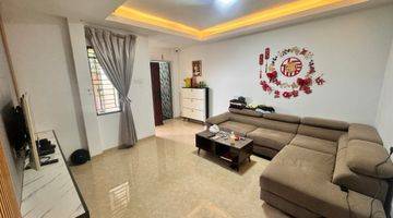 Gambar 2 Rumah 2 Lantai Full Furnish Di Seruni Batam Center