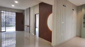 Gambar 3 Rumah 2 Lantai Bagus Semi Furnished di Griya Loka, Tangerang