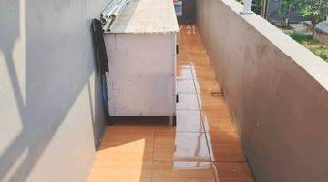 Gambar 1 Rumah Hoek 2 Lt One Gate System Di Perum 6600 Pancoran Mas NS0131