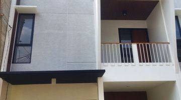 Gambar 1 Rumah 2 Lantai Bagus Semi Furnished SHM di Jl Raya Duren, Depok