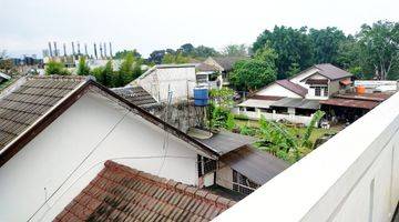 Gambar 3 Rumah Bagus SHM 3 Lt Unfurnished Dekat Alun2 Regol Kota Bandung 