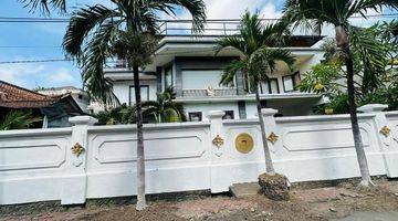 Gambar 5 Rumah 2 Lantai Bagus Furnished SHM di Renon, Denpasar