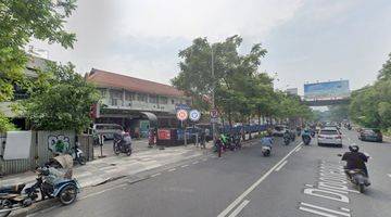 Gambar 4 Tanah Luas di Jalan Besar Diponegoro Surabaya