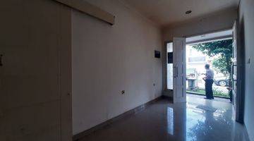 Gambar 3 Rumah 2 Lantai Di Cluster Faraday, Gading Serpong