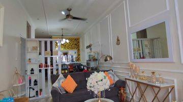 Gambar 1 Rumah Cantik 2,5 Lantai Full Furnished Siap Huni di Graha Raya