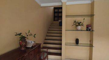 Gambar 2 Di Jual Cepat Rumah 2 Lantai Semi Furnished di Bsd